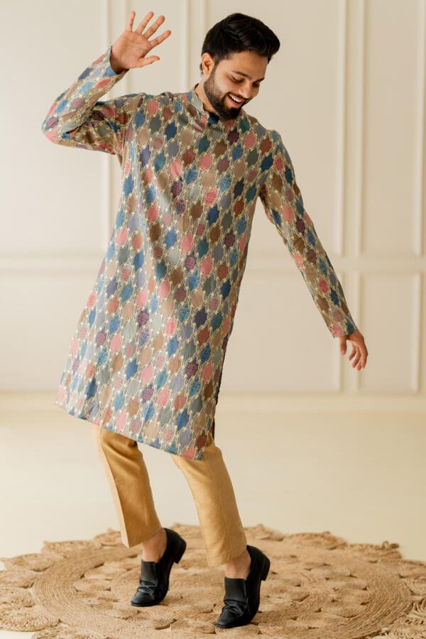 Printed Kurta With Pants - Image 10