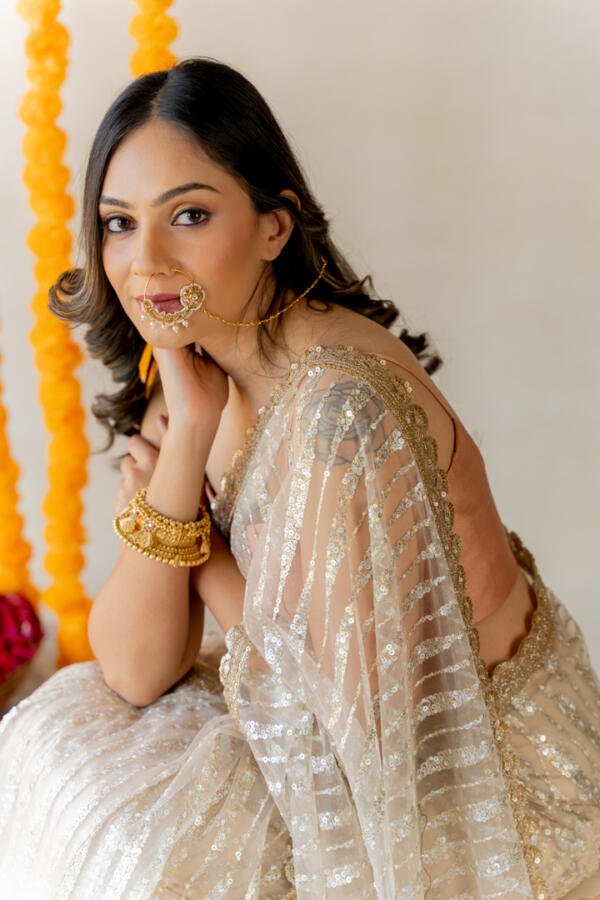 Ivory Saree Set - Image 5