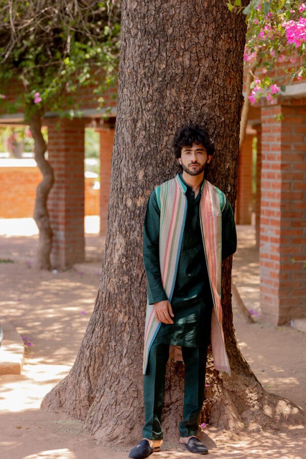 Multi Hued Kurta Bundi Set - Image 3