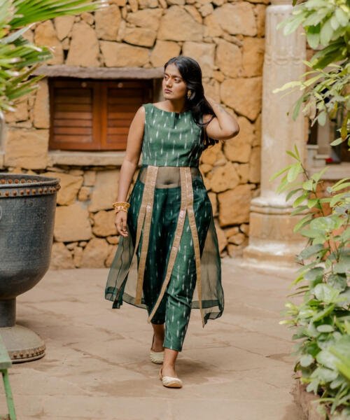 Ikar Indowestern set